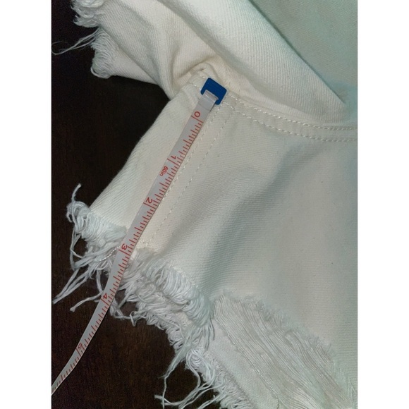 We The Free  Makai Jean Short(3 to 4 inch inseam; 12" front rise; Waist 32”) - Picture 13 of 14